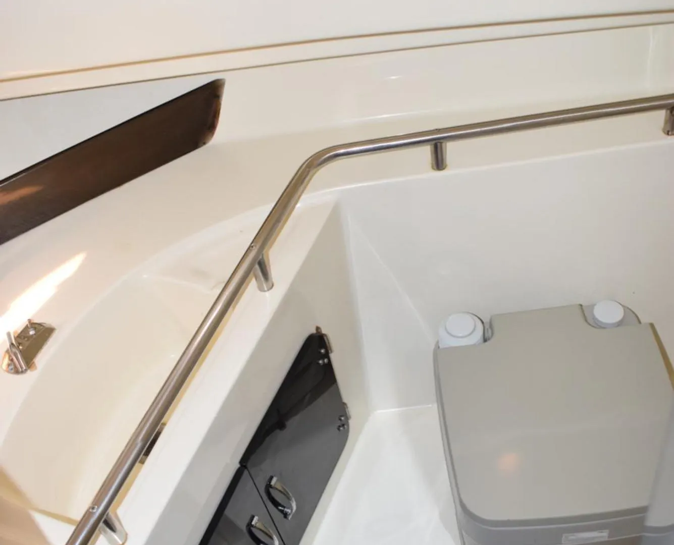 Stamas Yacht Varna 0*,